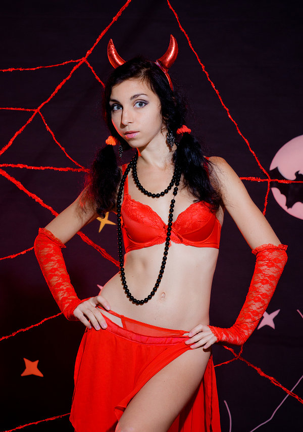 Юлия, 23 года, 2 размер груди